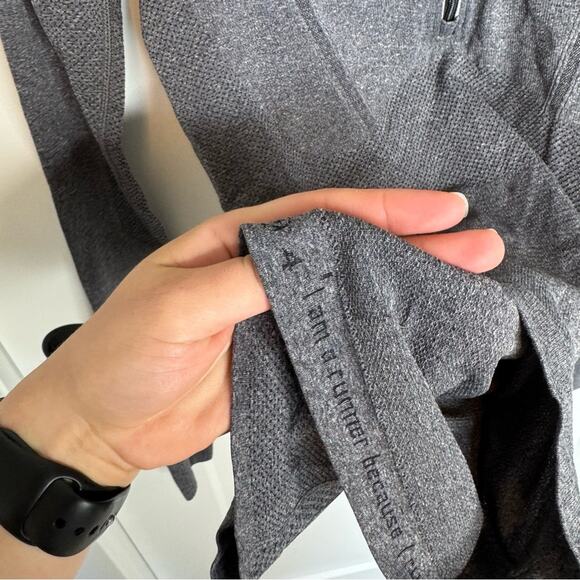 Lululemon Run: Swiftly Tech 1/2 Zip First Release Gray Heathered Black Size 4 - Picture 4 of 7